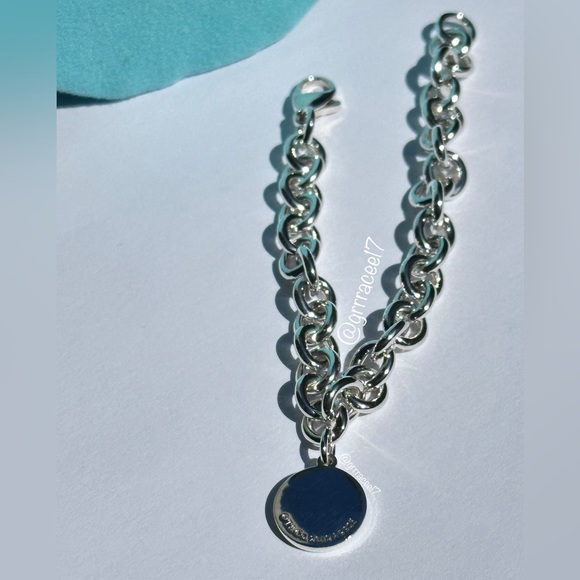 AUTH Tiffany & Co. bracelet w/ rare Lexicon giftbox charm🎁 - Picture 8 of 17